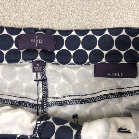 -> Nydj Polka Dot Stretch Jeans - Picture 7 of 14